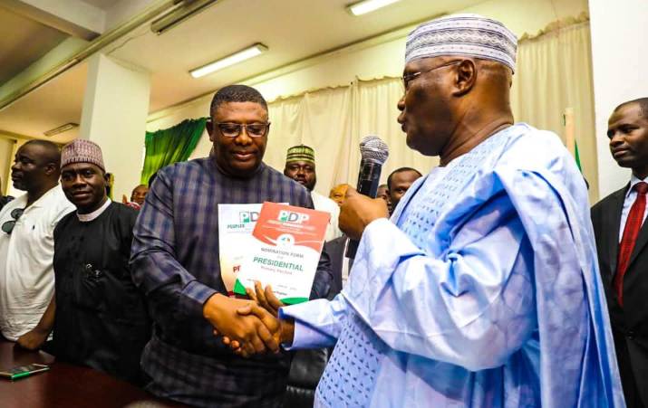 Former Vice President Atiku Abubakar submitting his presidential nomination form at the PDP secretariat, Abuja.