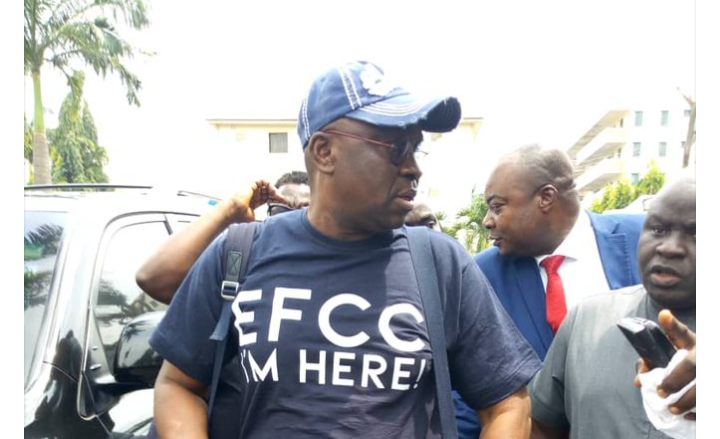 Fayose arriving at EFCC office in Abuja