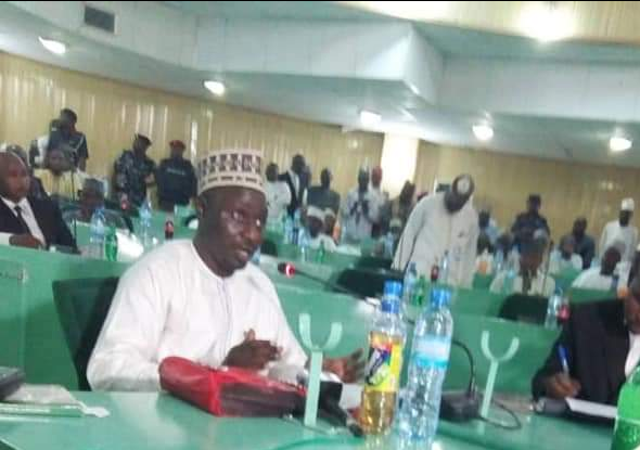 Jafaar Jafaar giving his testimony before the Kano Assembly committee probing the dollar bribery allegation against Governor Umaru Ganduje