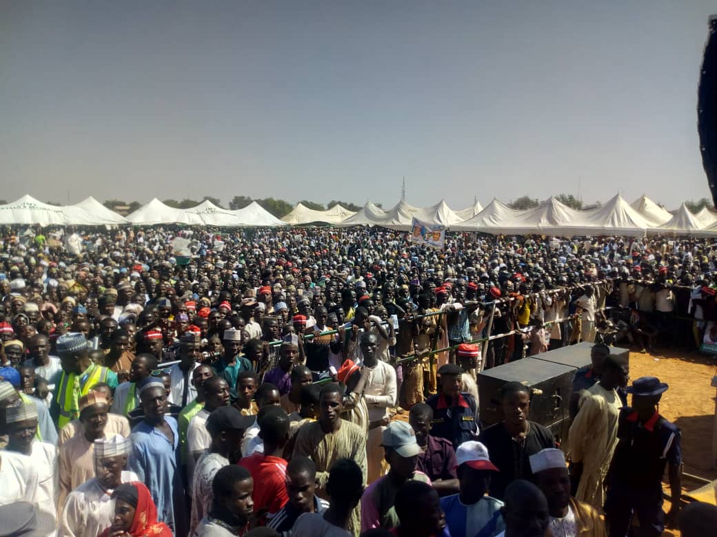 The tumultuous crowd out to receive Atiku in Sokoto