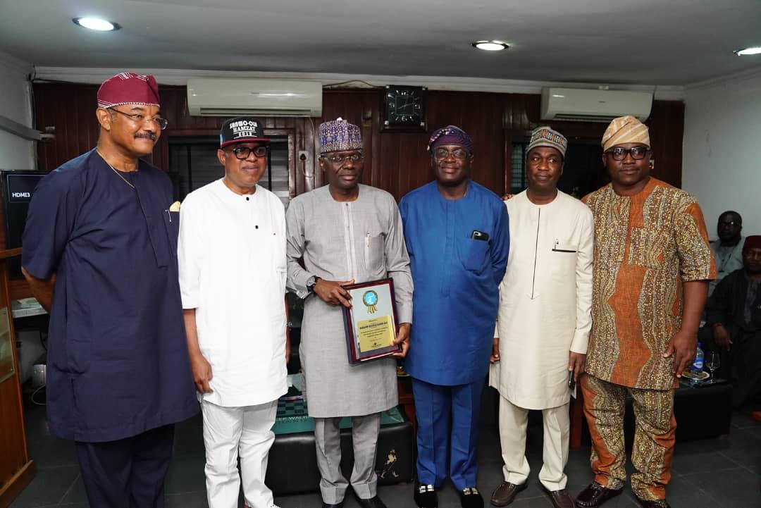 Chief David Majekodunmi, President of Friends' Club, Senator Gbenga Ashafa, representing Lagos East, Mr. Babajide Sanwo-Olu, All Progressives Congress Party governorship candidate, Mr. Femi Pedro, former Deputy Governor of Lagos State, Dr. Obafemi Hamzat, All Progressives Congress Party deputy governorship candidate after the engagement with members of Friends' Club at Fadeyi in Lagos on Thursday.