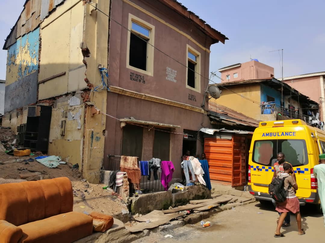 The building that partially collapsed on Akatira Street, Ita-Faji on Lagos Island before the demolition squad pulled it down.